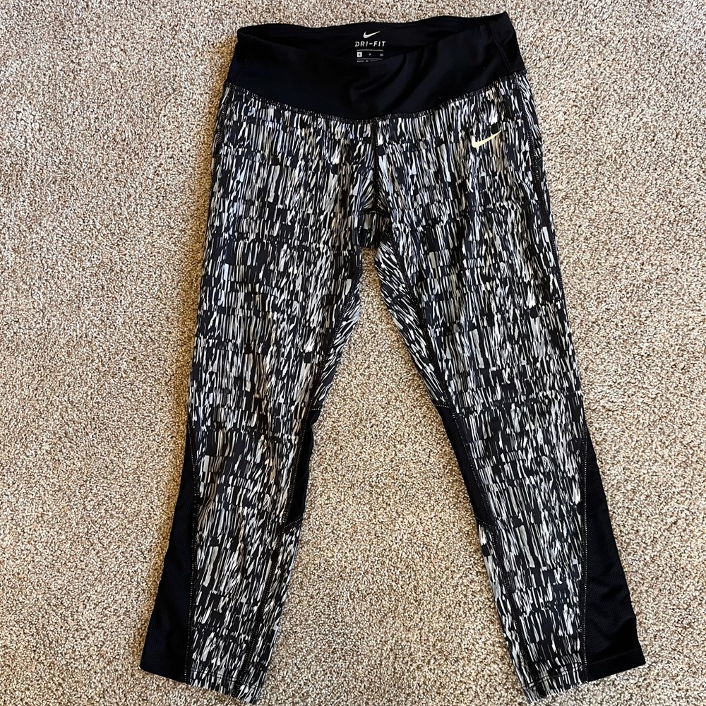 Nike capri Dri-Fit black, grey, and white